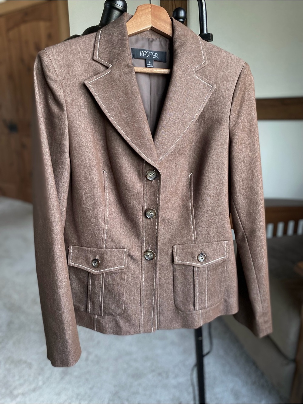 Kasper Women's Brown Button-Front Tailored Blazer
